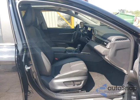 2025 Toyota Camry Xle from USA, damaged, VIN 4T1DBADK7SU512987